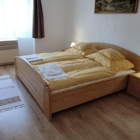 Andrea Vendeghaz Villa Egerszolat Exteriör bild