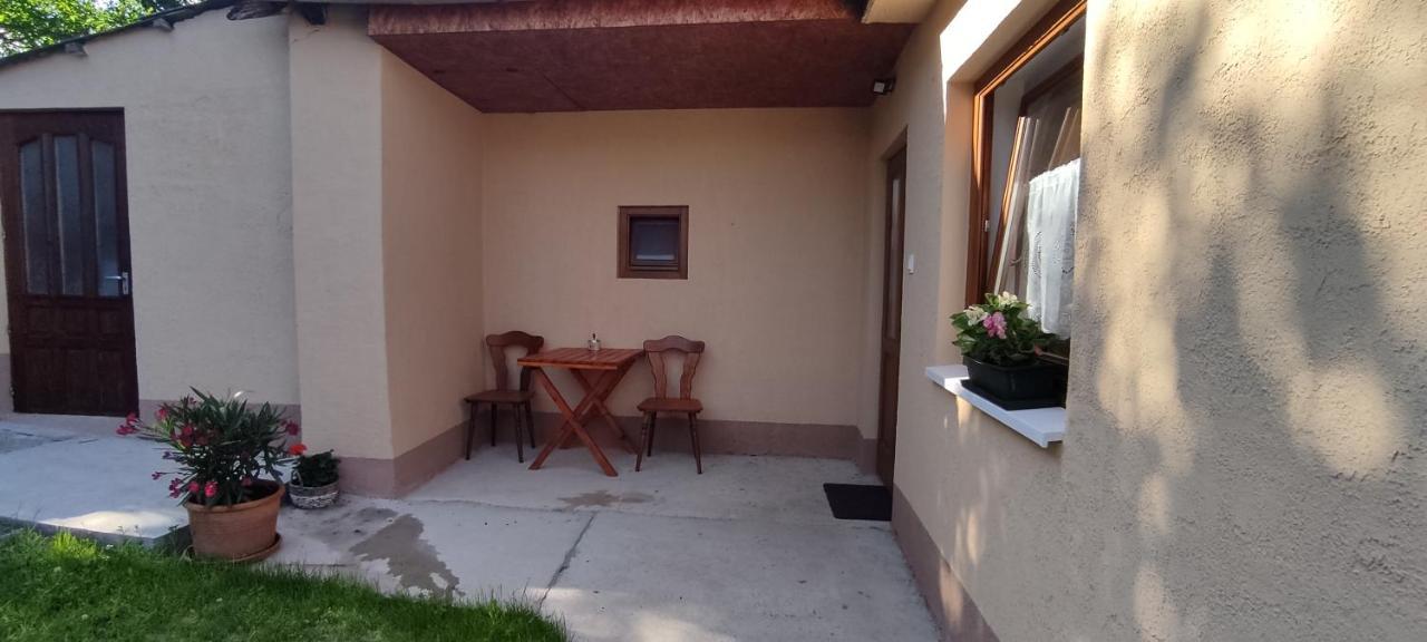 Andrea Vendeghaz Villa Egerszolat Exteriör bild